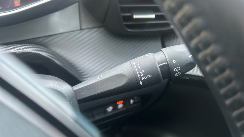 Peugeot 208 1.2 PureTech 100 Allure Premium 5dr Petrol Hatchback